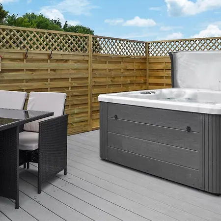 Holiday home Hawthorn - Uk47620